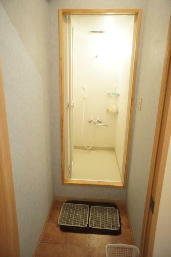 Guesthouse Sun Osaka Bagian luar foto